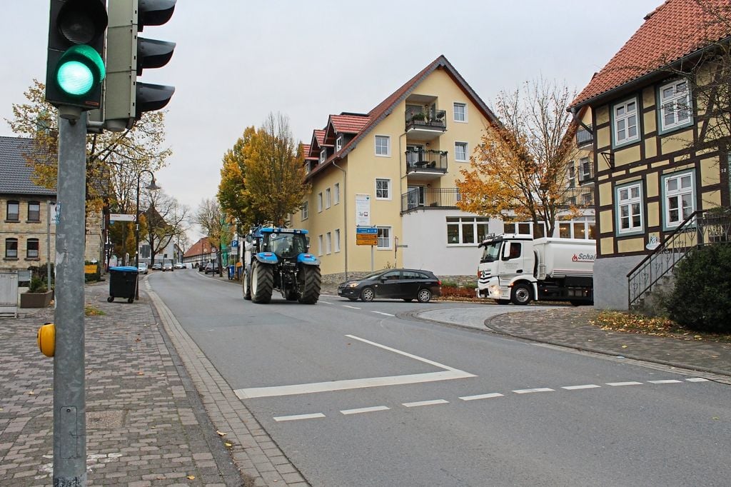 Verkehrsversuch In Lichtenau: Bringt Ampel Verbesserung An Hauptkreuzung?