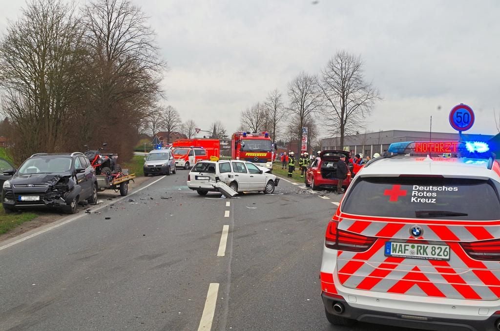 Sperrung B51 Bei Ostbevern Nach Unfall