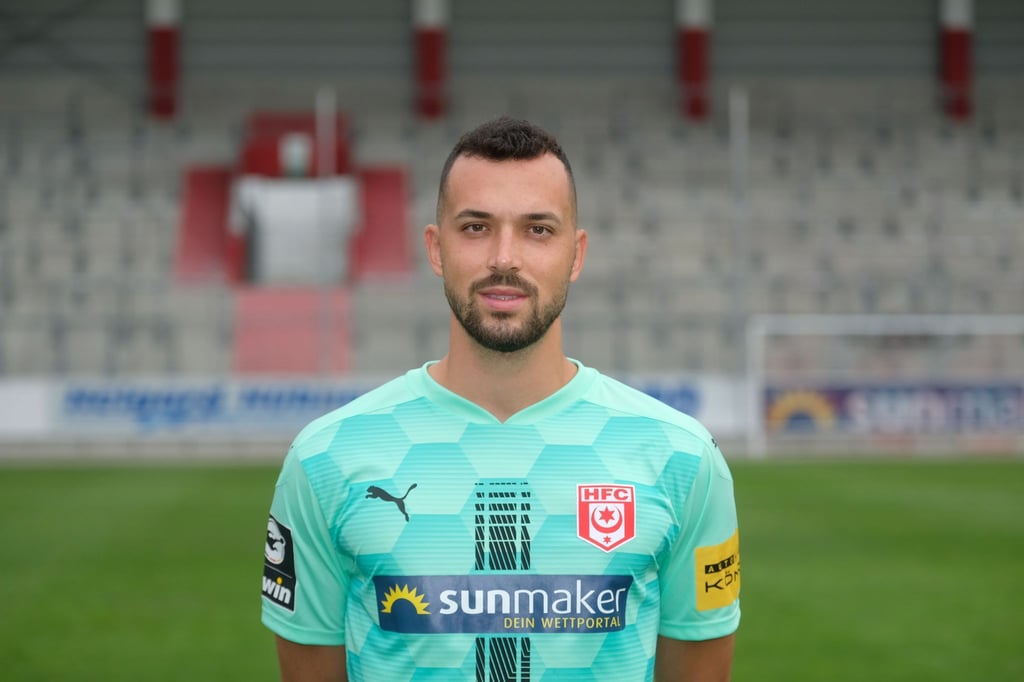 Zweitligist Fortuna Düsseldorf holt Torwart Kai Eisele