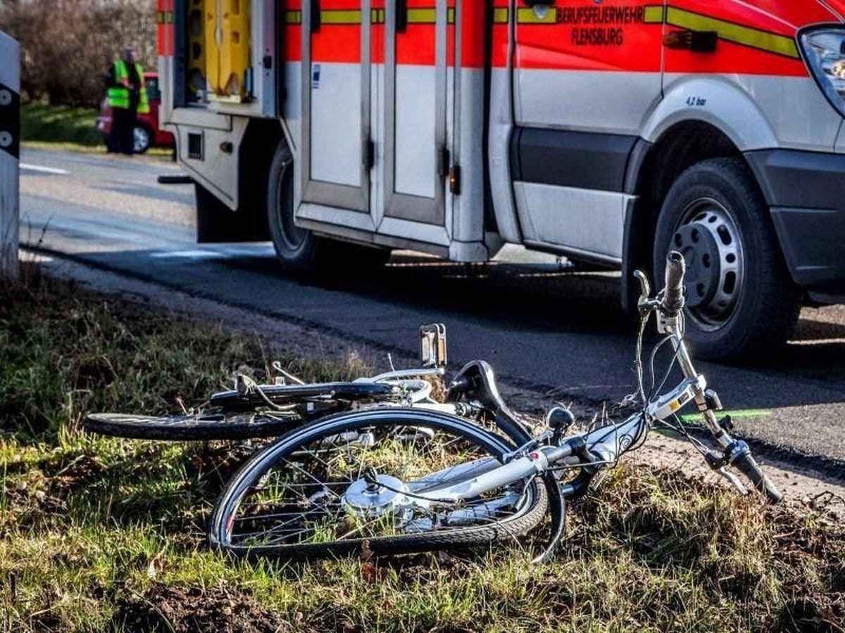 Rheine: Schwerer Unfall – Radfahrerin Von Auto Erfasst