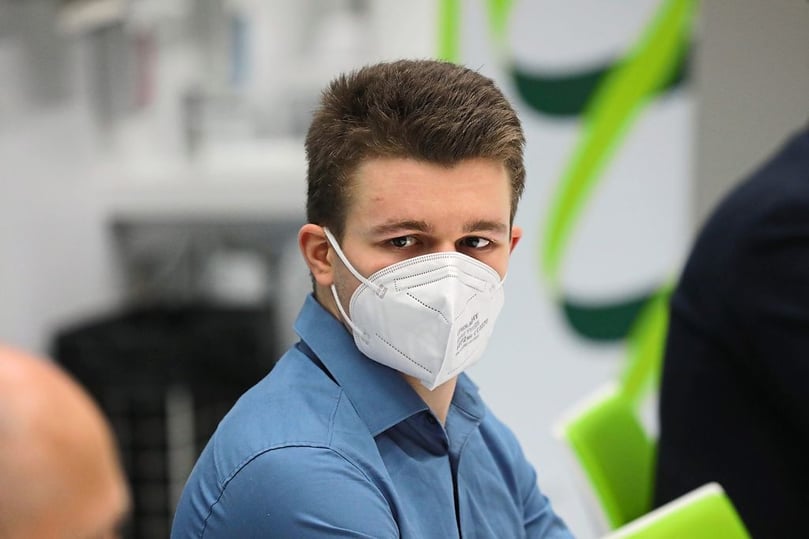 Maurice Dellin ist Medizinstudent und unterstützt die Impfaktion.