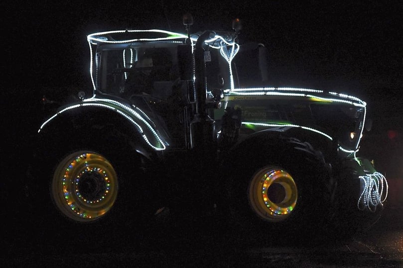Bauern starten im Advent wieder bundesweite Lichterfahrten mit Traktoren