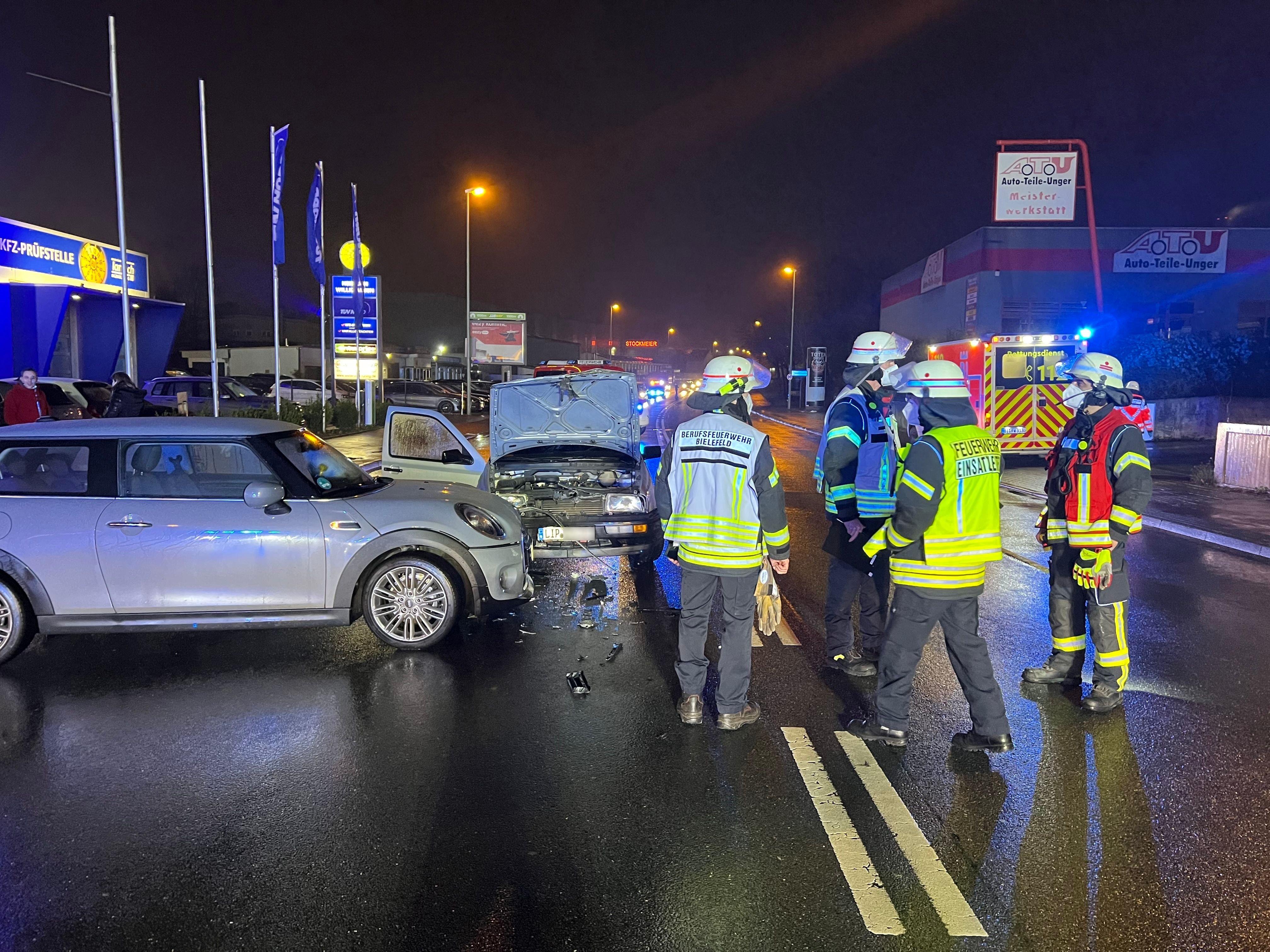 Zwei Schwerverletzte Nach Unfall In Bielefeld