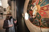 Sie ist ein Publikumsliebling, rund 480 Jahre alt und präsentiert sich pünktlich vor Weihnachten in Bestform: Nach mehrjährigen Restaurierungsarbeiten ist die Astronomische Uhr vollständig zurück an ihrem Platz im Chorumgang des St.-Paulus-Doms. 