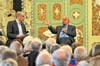 MdB Jens Spahn und TV-Moderator Peter Hahne bei den „Steinfurter Gesprächen“ am Mittwochabend in der Konzertgalerie über Werteverlust in Deutschland.