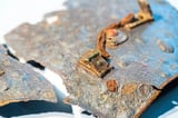„Der Fund dieses weltweit ersten erhaltenen Schienenpanzers festigt den Ruf Niedersachsens als eines Archäologielandes ersten Ranges“, sagte Kultur- und Wissenschaftsminister Björn Thümler (CDU).