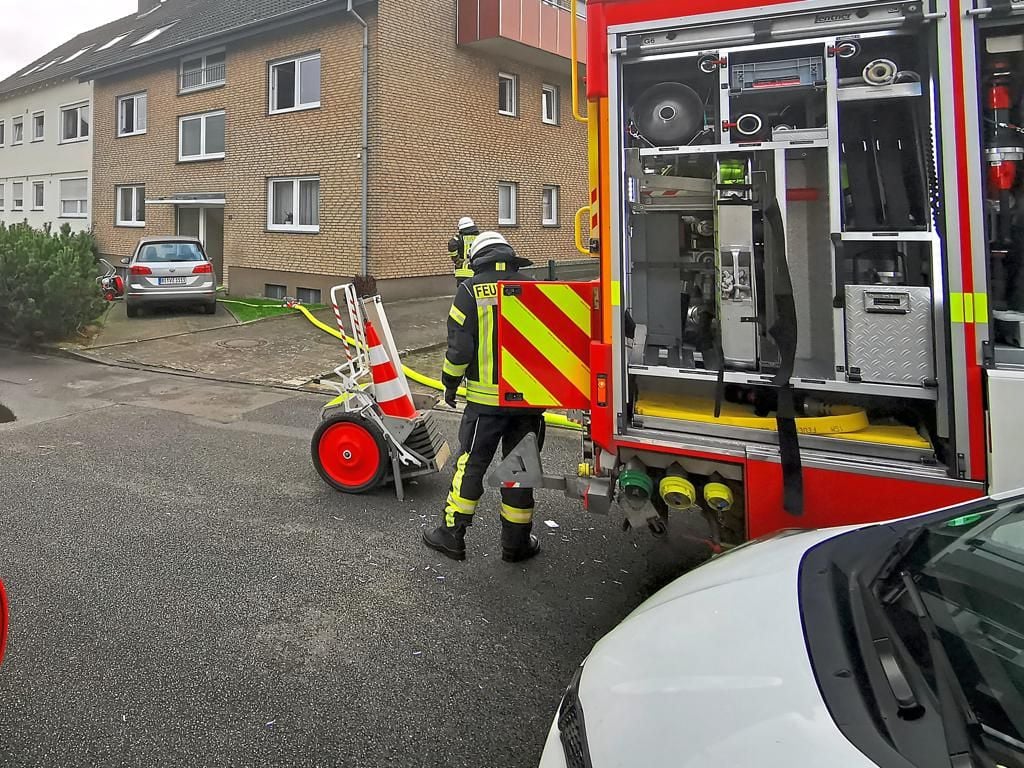 Tannenbaum gerät in Brand