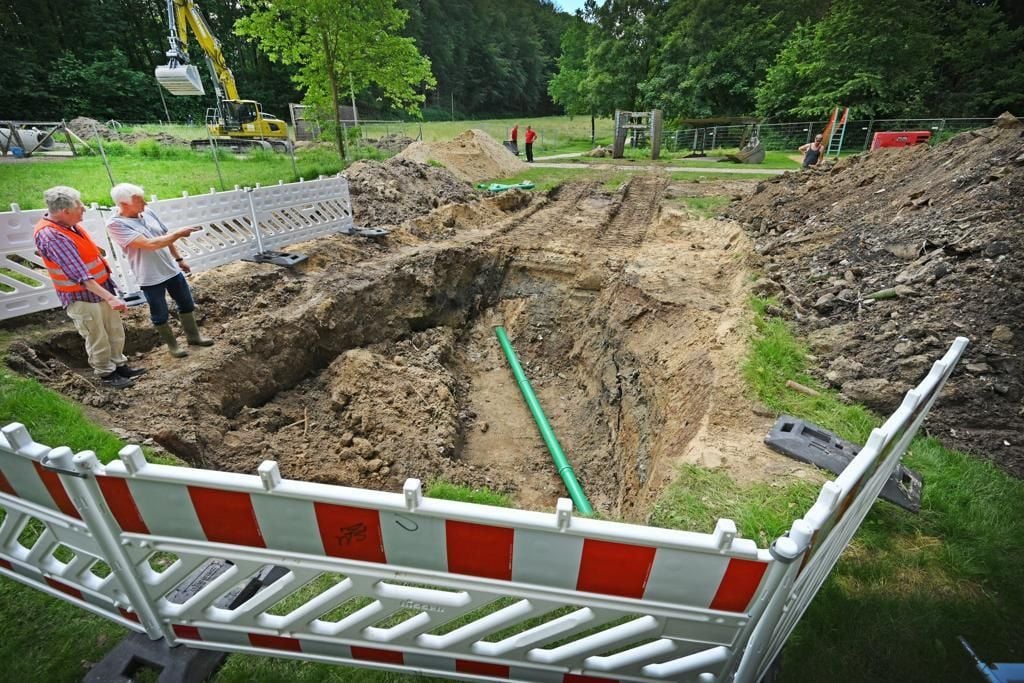 Bauarbeiter stoßen auf alte Mülldeponie