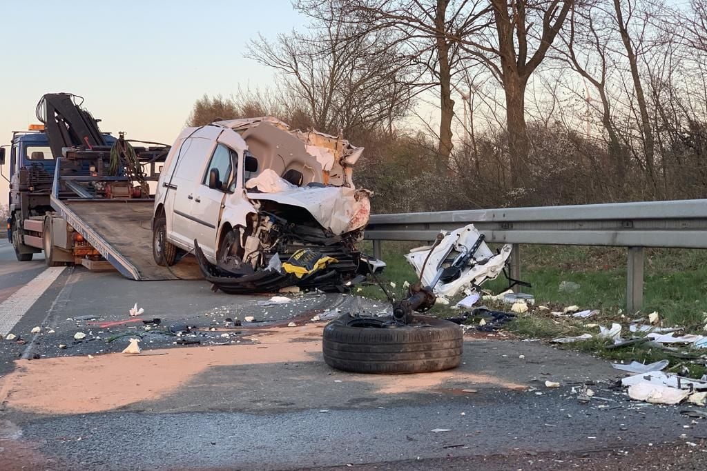 Schwerer Unfall auf A44