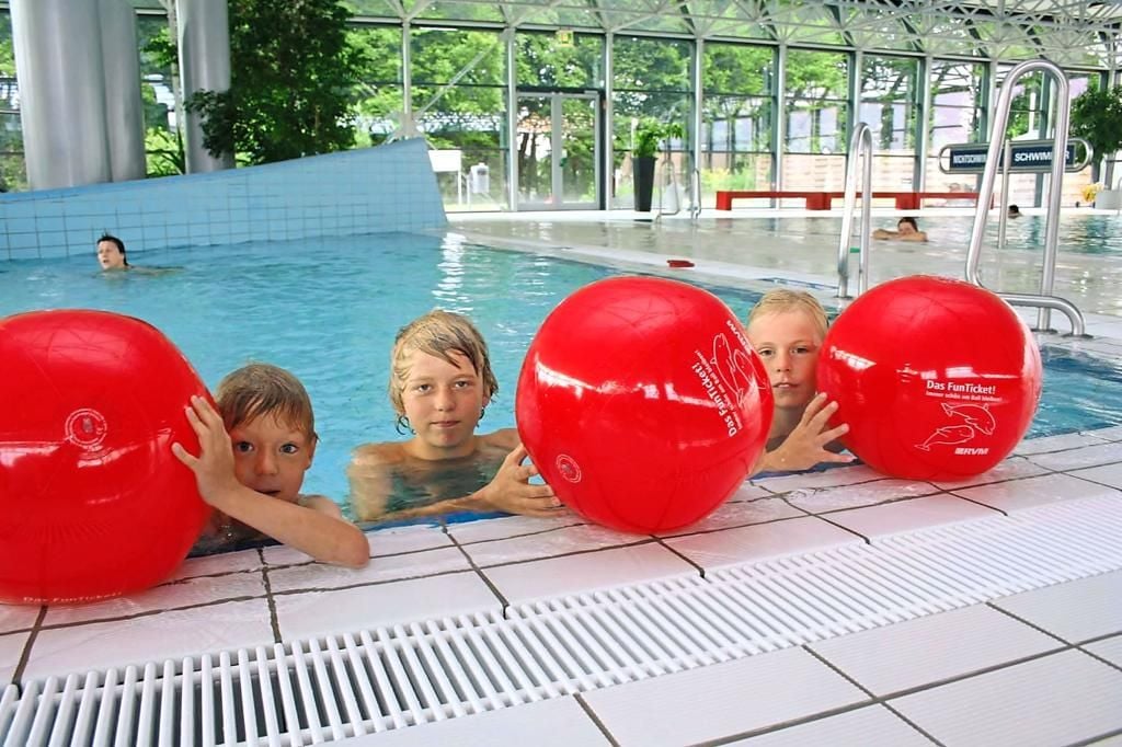 Schwimmkurse Für Kinder In Den Sommerferien