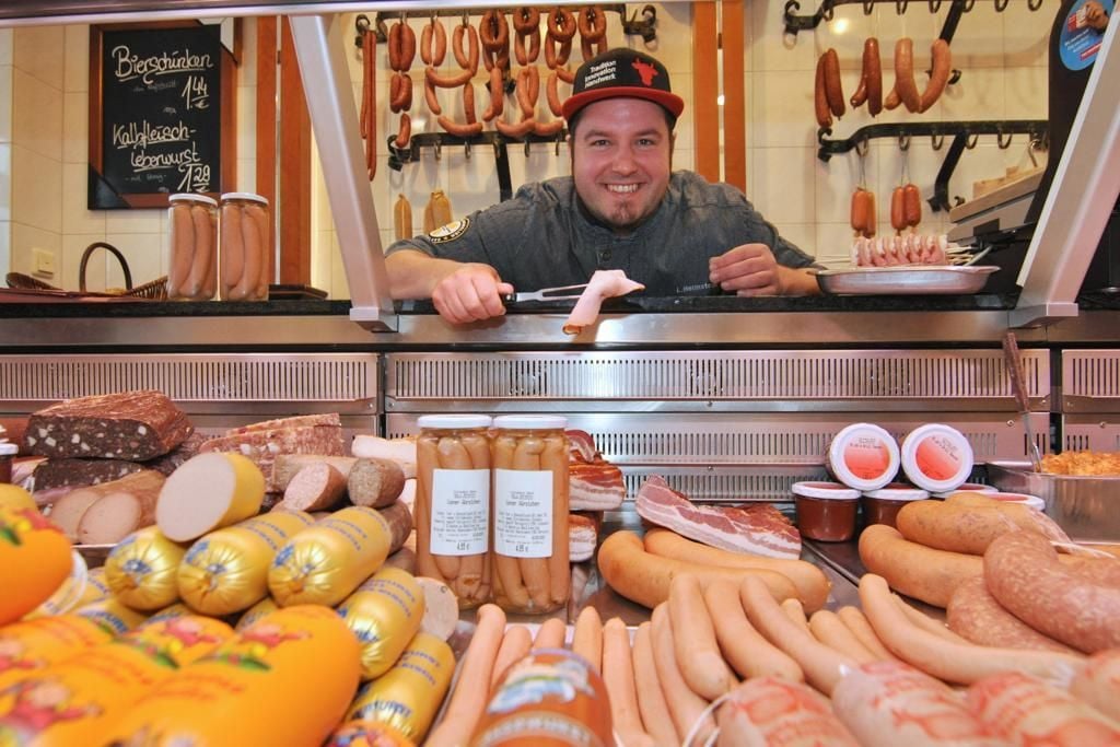 Fleischerei Mit Eigener Schlachtung In Der Nähe Platz für 15 Rinderrücken