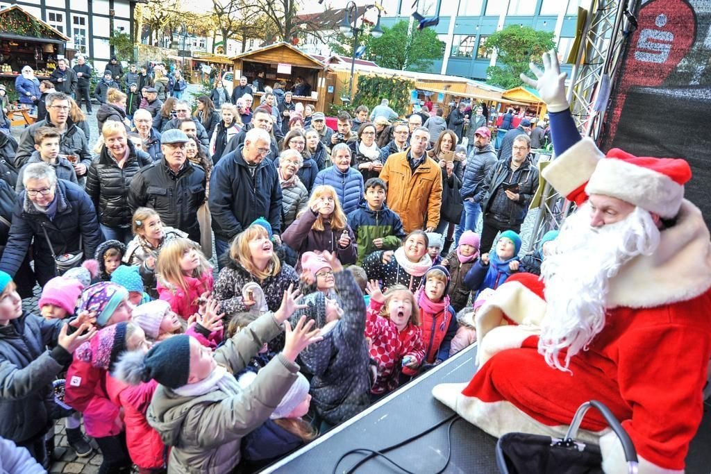 Adventliches Treiben mit Lokalkolorit