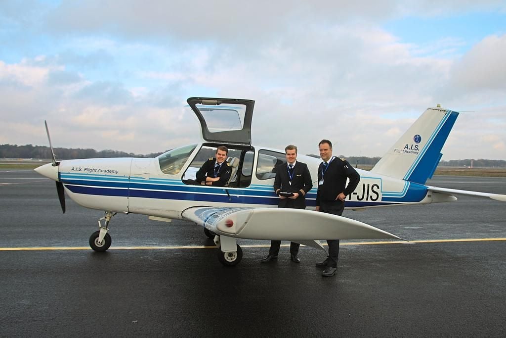 Neue Flugschule für Berufs-Piloten am FMO