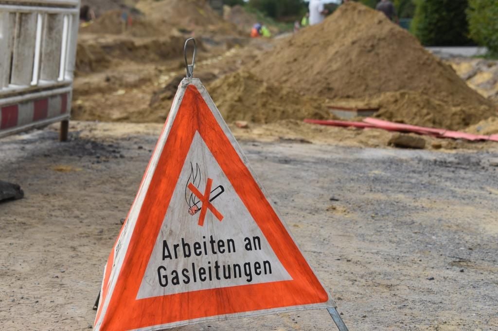 Feuerwehr Rückt Zu Gasleck Aus