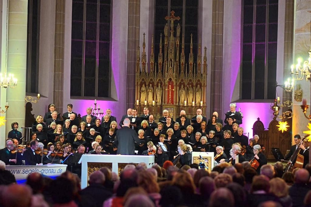 „Kleine Messe“ für drei Chöre