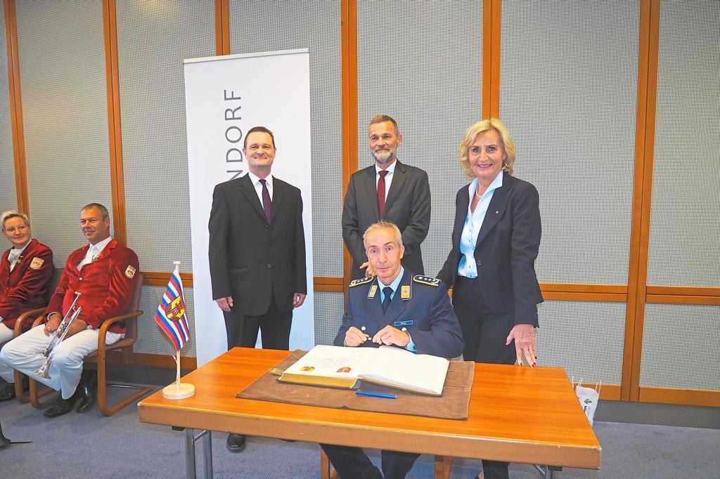 Erinnerung an Dr. Leber