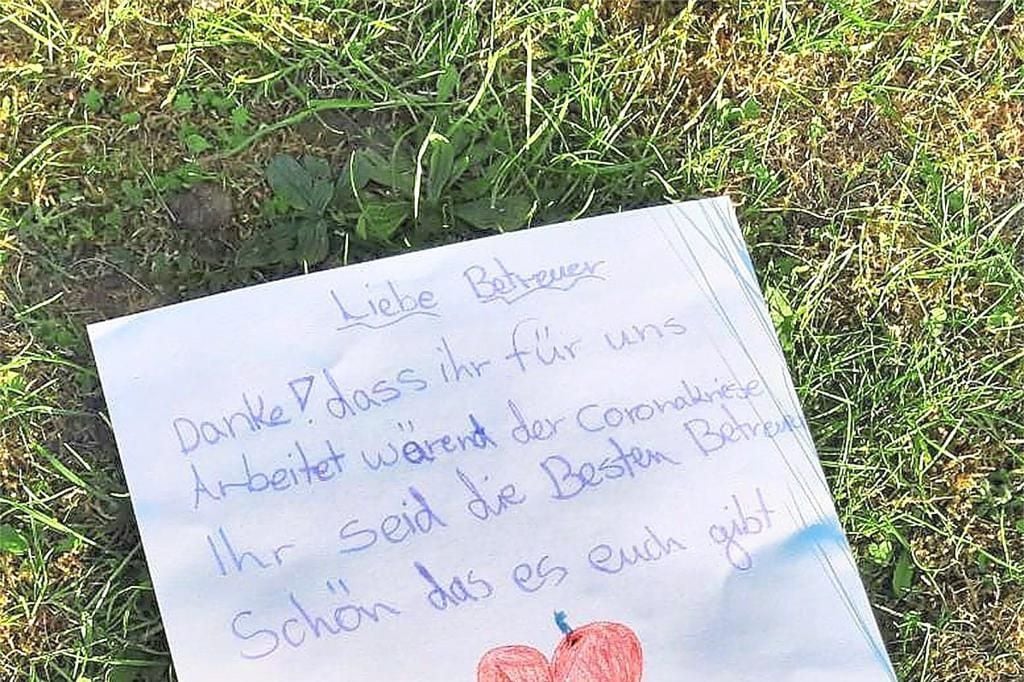 Pizza und Kirsch-Bananen-Saft gegen den Lagerkoller