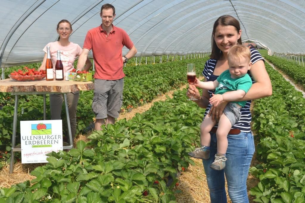 Er xotinini yalayotgan video Yalangoch qizlarning yuqori aniqlikdagi fotosuratlari