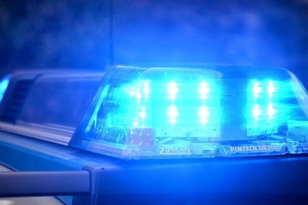 Polizei Sucht Exhibitionisten 