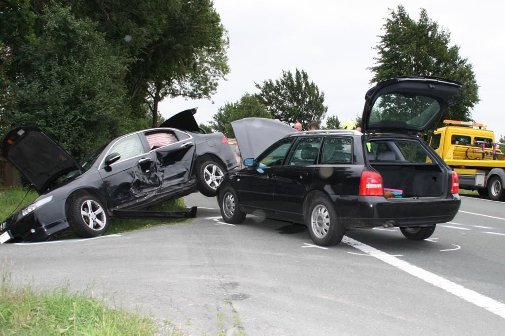 Unfall Beim Abbiegen Auf Der B68