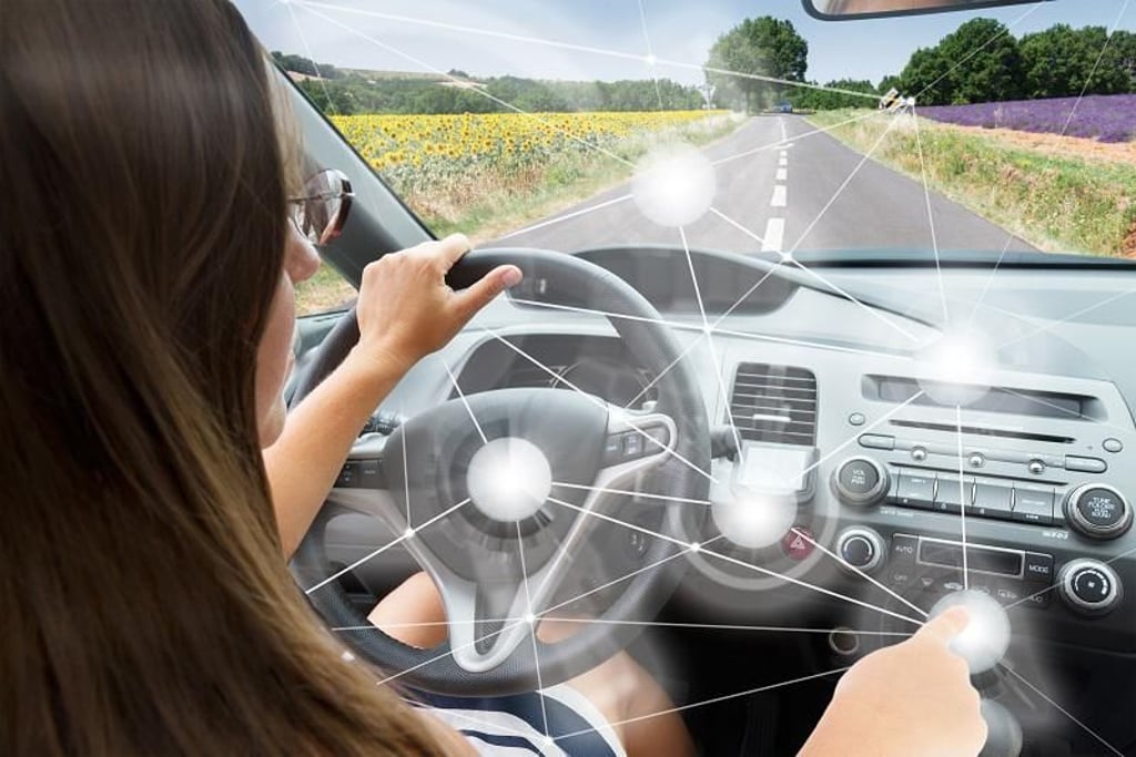 Fahren ohne Hände am Steuer: Die Zukunft der selbstfahrenden Autos