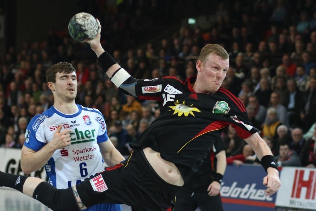 Dieses Mal der Stammspieler am Kreis: Tim Remer hat zwei Tore zum wichtigen Heimsieg beigetragen.