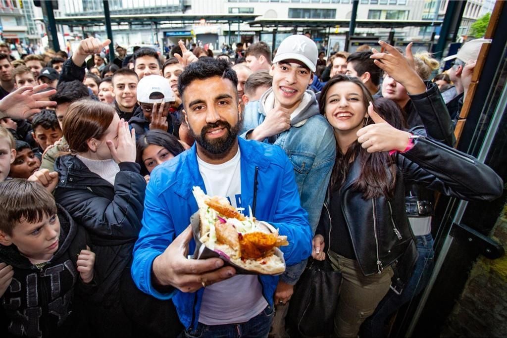 Großer Ansturm auf »The Döner Brothers« am Jahnplatz