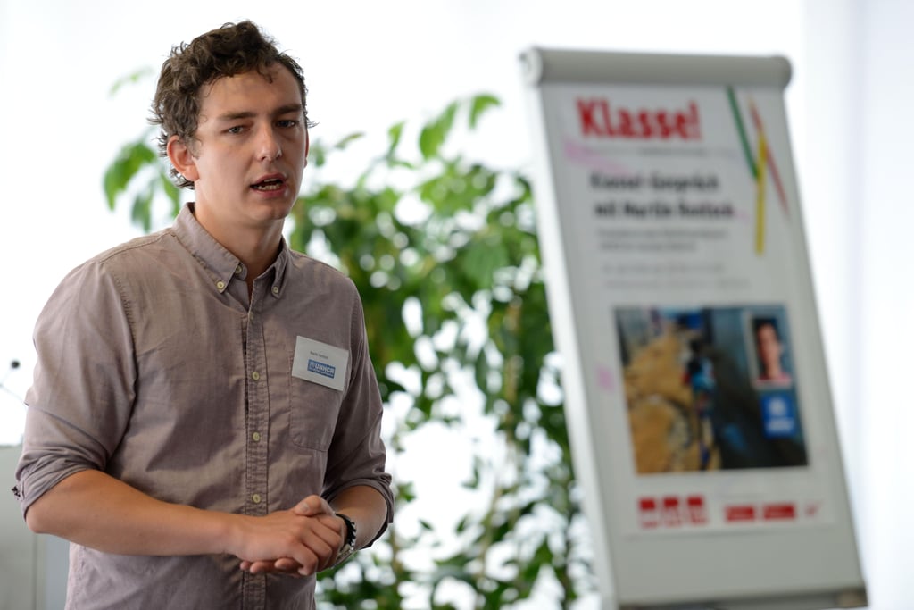 Schüler fragen UNHCR-Sprecher: „Wer schützt Kinder auf der Flucht?“