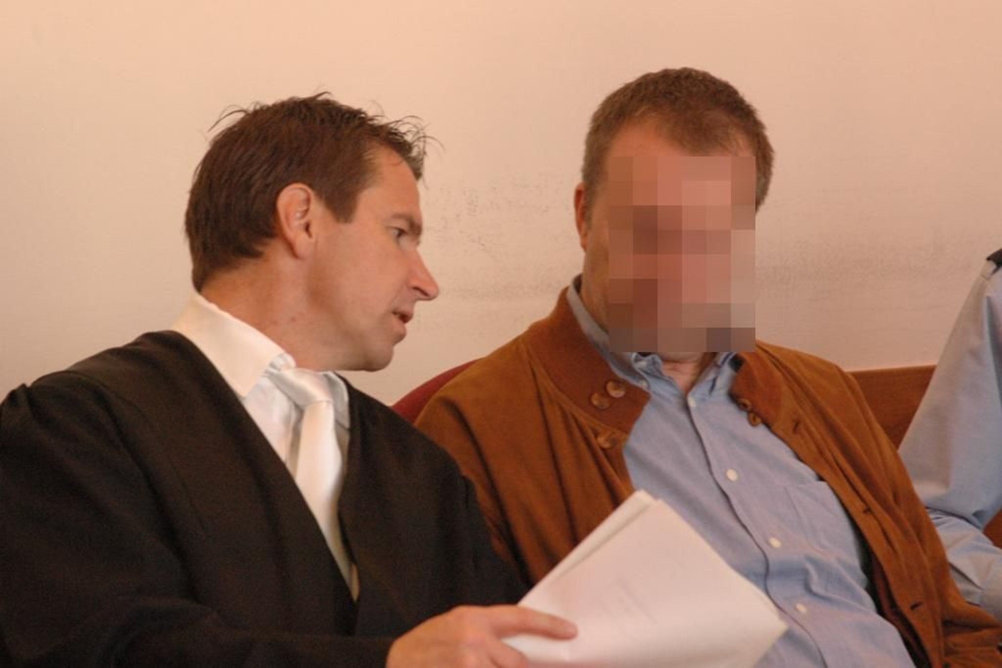 Häftling soll zwei Morde in Auftrag gegeben haben