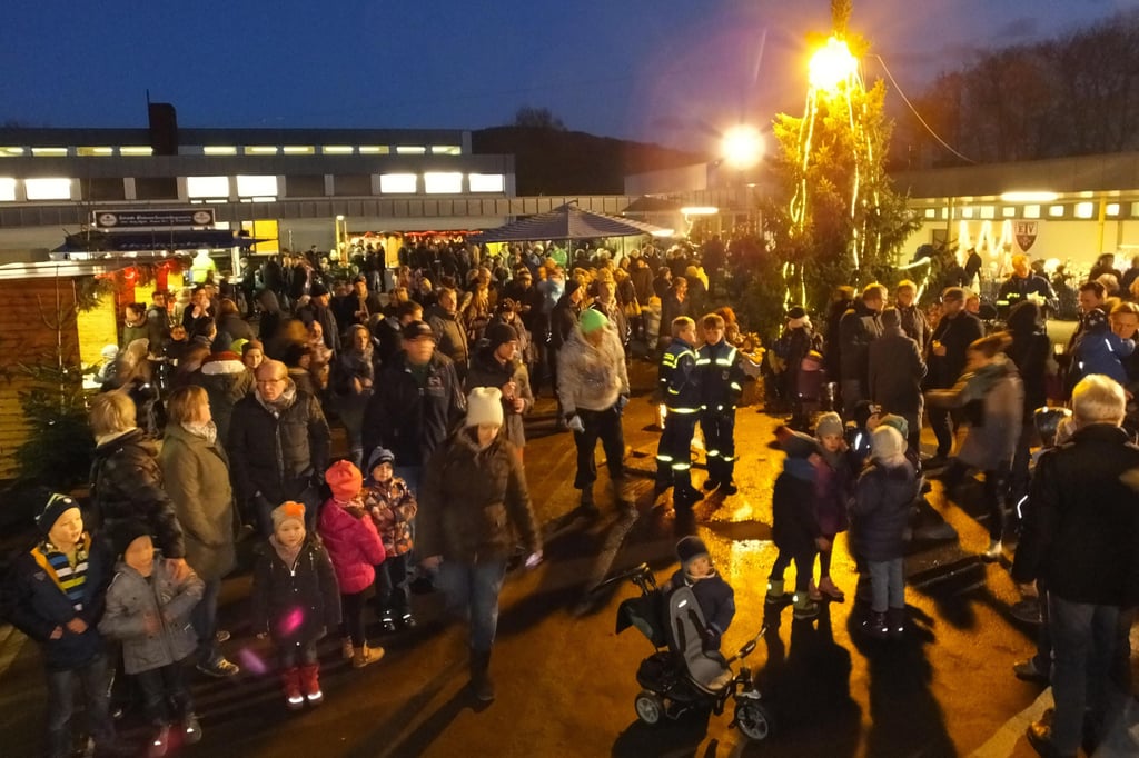 Vlotho Nikolaus besucht die Kinder auch in Valdorf