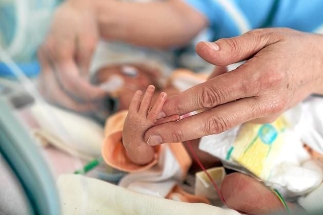 Mutter bringt Fünflinge zur Welt