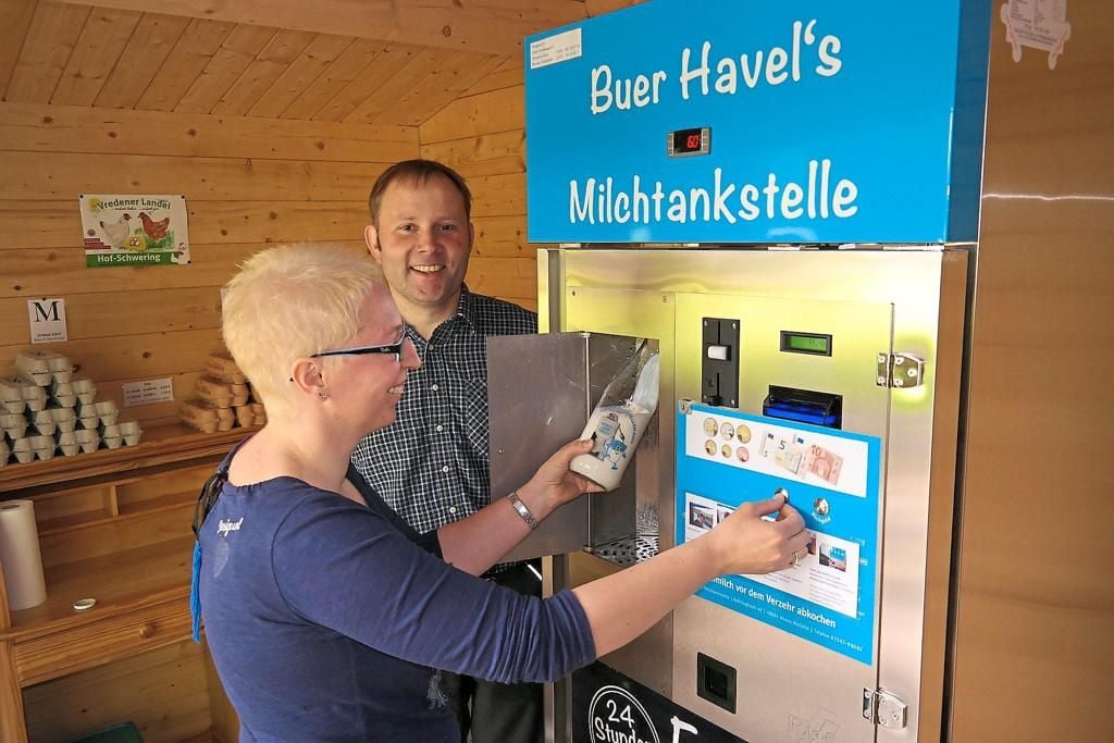 Milch, ganz frisch gezapft