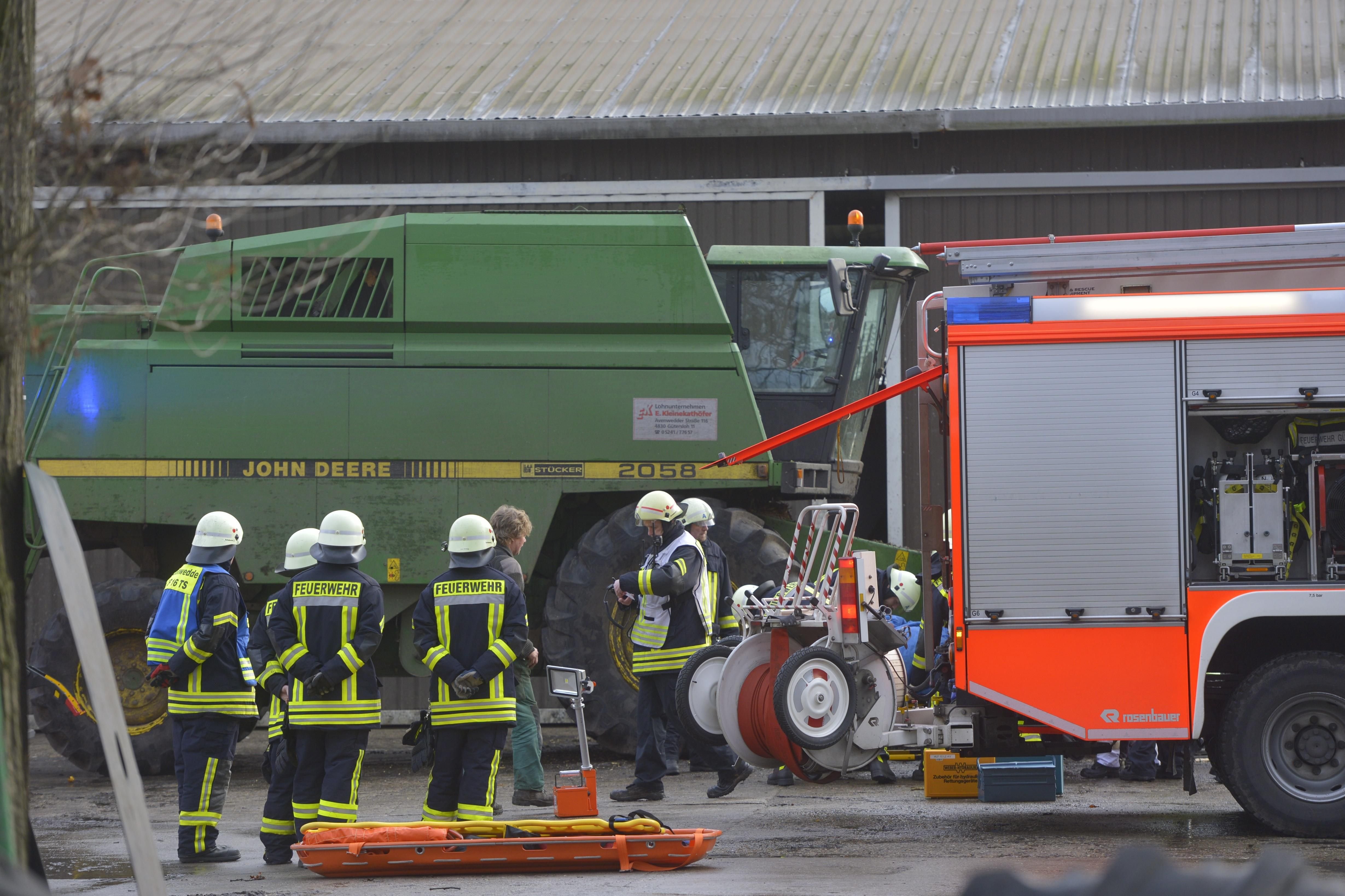 Schwerer Arbeitsunfall: 21-Jähriger Gerät In Maishäcksler