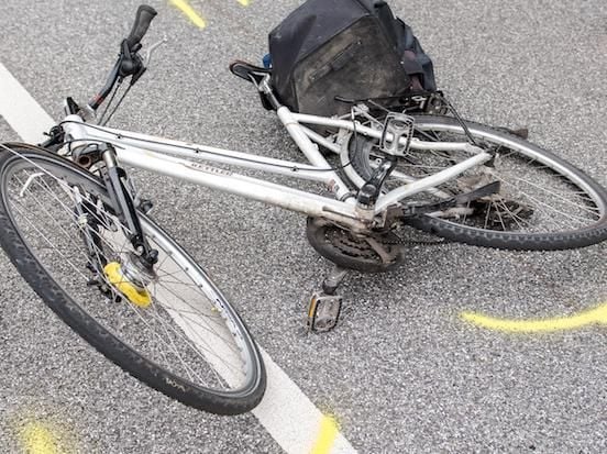 Gütersloh: Lebensgefahr – 15-jährige Radfahrerin Von Pkw Erfasst