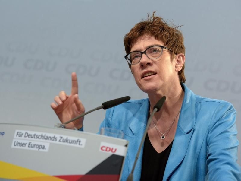 AKK: Arbeite nicht auf vorzeitigen Wechsel im Kanzleramt hin