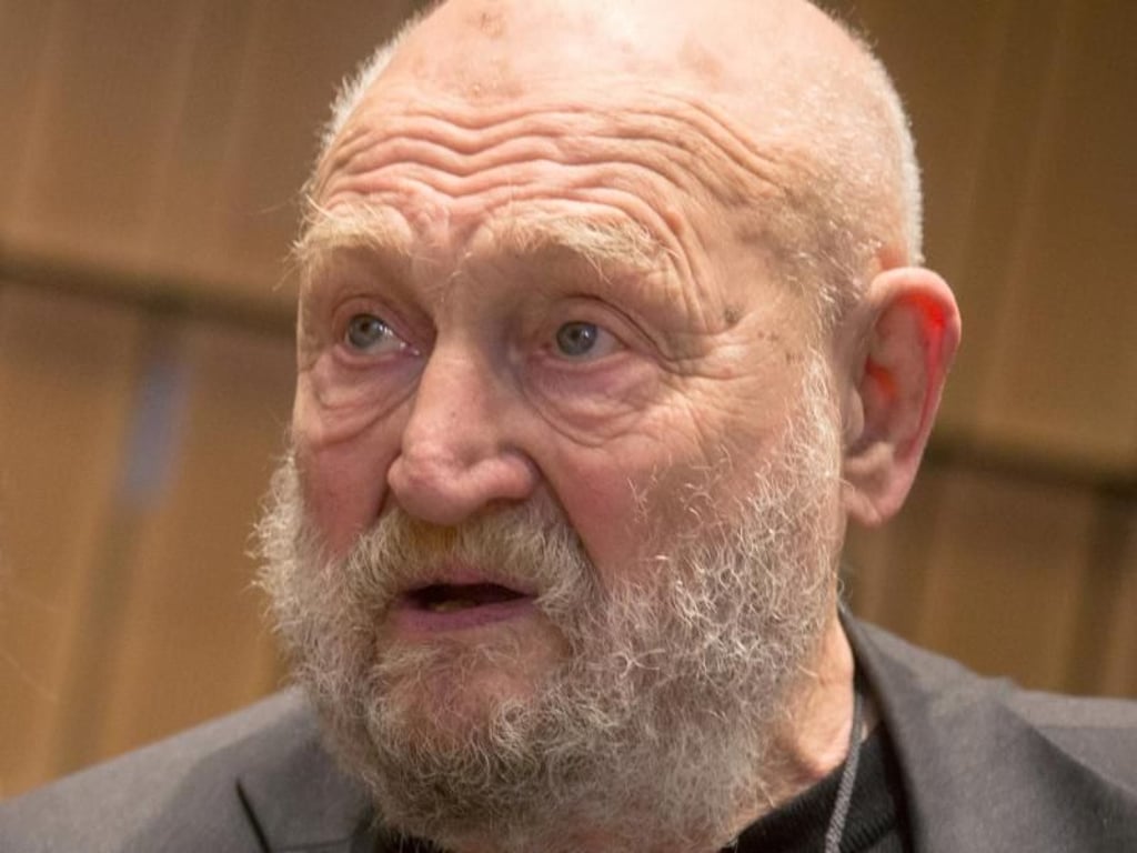 Beisetzung von Rolf Hoppe im engsten Familienkreis
