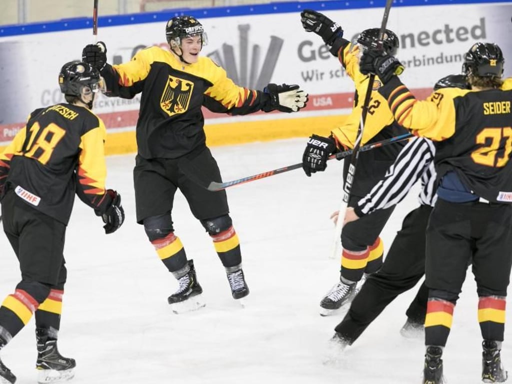 Deutsches EishockeyU20Team schafft WMAufstieg