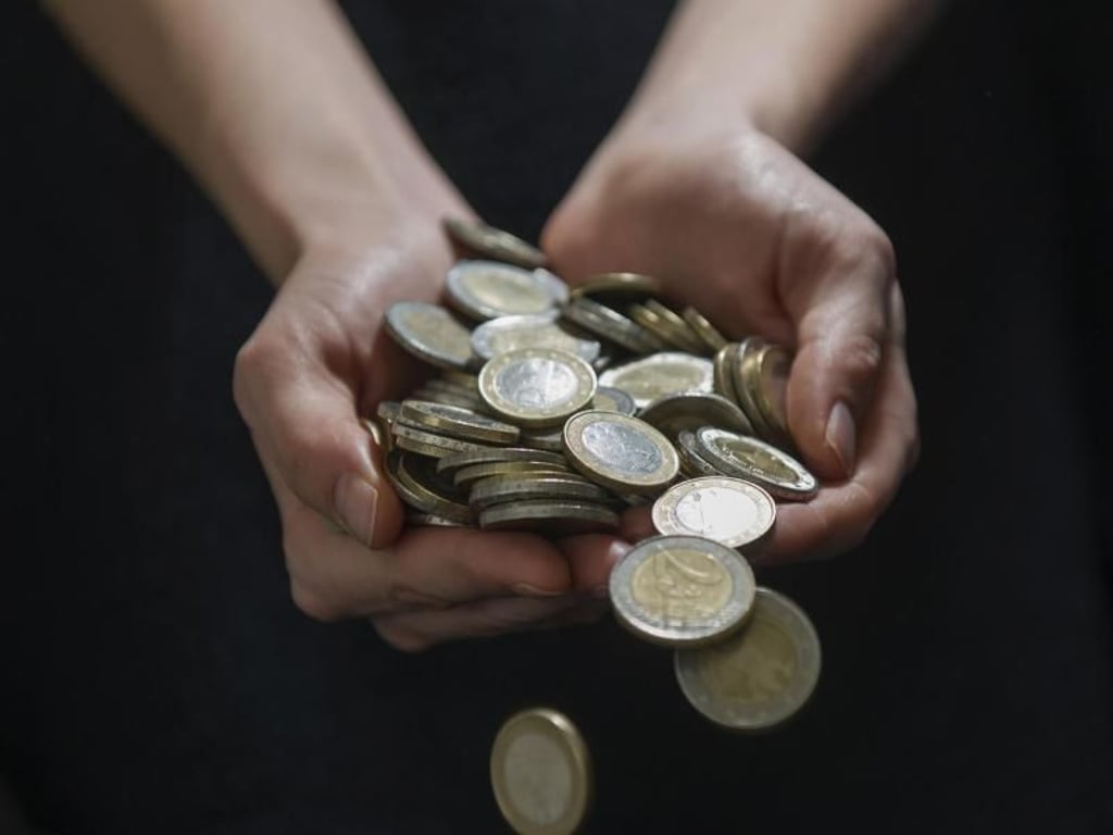 Grenzen und Widerstände Der richtige Umgang mit Bargeld Grenzen und Widerstände Der richtige Umgang mit Bargeld