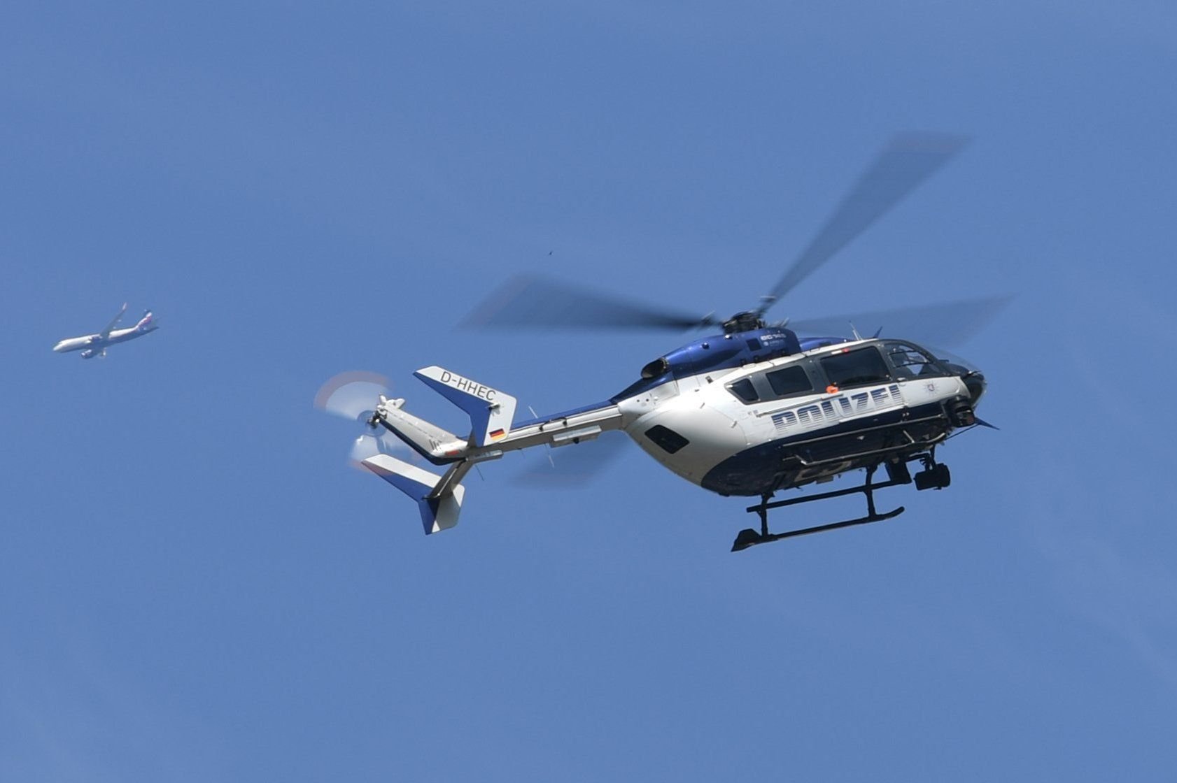 Fahndung in Gütersloh mit Hubschrauber