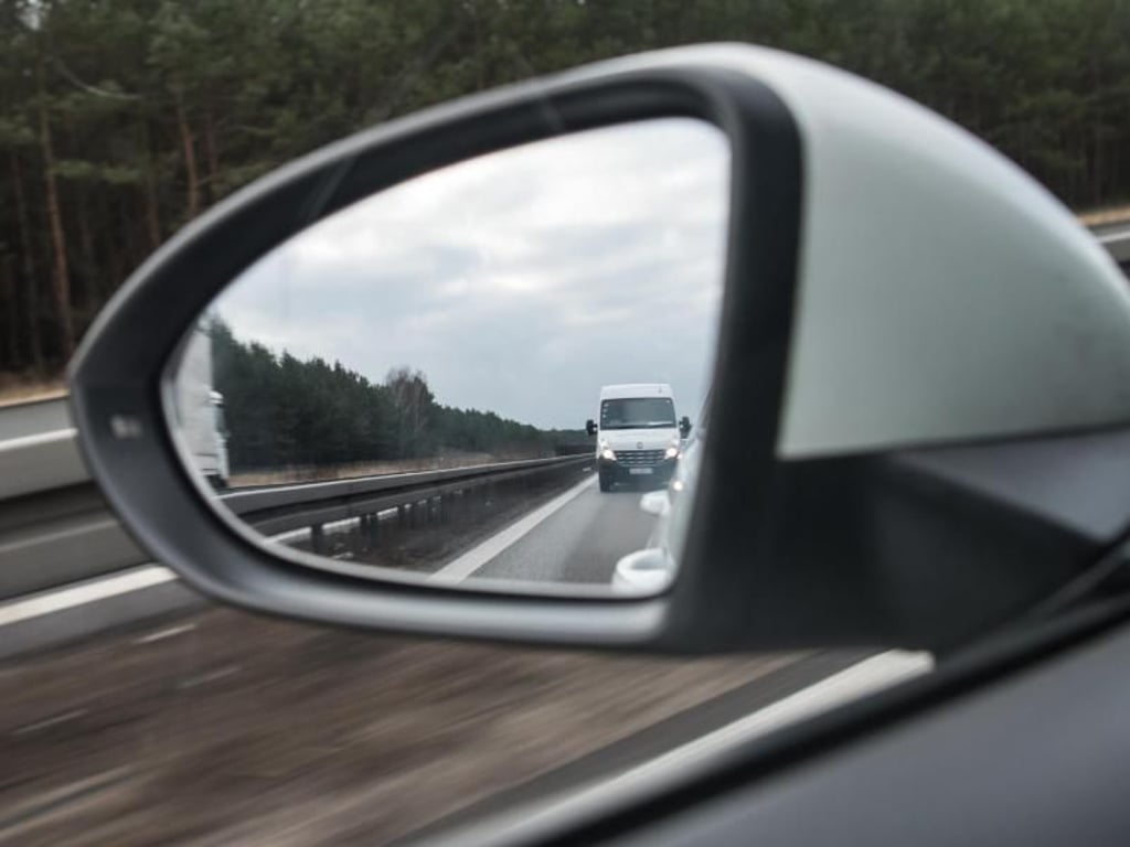 Wie Stellt Man Die Spiegel Am Auto Richtig Ein Wie stelle ich den Außenspiegel richtig ein?