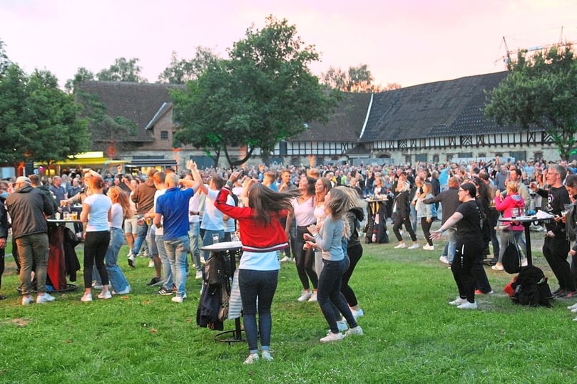 Querbeat-Konzert an der Dreckburg in Salzkotten.