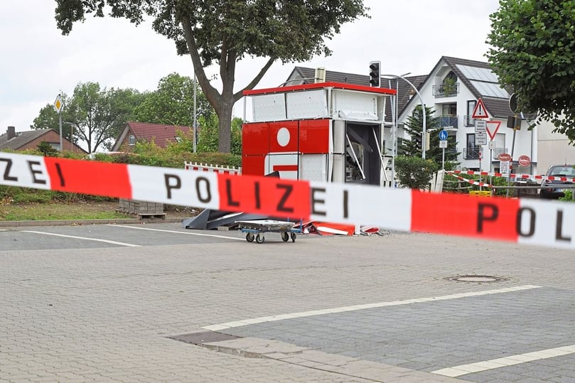 In Löhne ist ein Geldautomat der Sparkasse Herford auf dem Parkplatz des Netto-Marktes an der Werster Straße gesprengt worden.