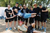 Das KJG-Ferienlager war ein voller Erfolg. Insgesamt waren 44 Kinder und 21 Leiter unter dem Motto &quot;Auf einer Insel gestrandete Piraten&quot; zwölf Tage auf dem Lagerplatz im Emsland.
