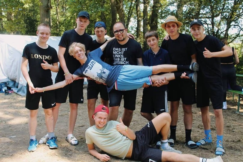 Das KJG-Ferienlager war ein voller Erfolg. Insgesamt waren 44 Kinder und 21 Leiter unter dem Motto "Auf einer Insel gestrandete Piraten" zwölf Tage auf dem Lagerplatz im Emsland.