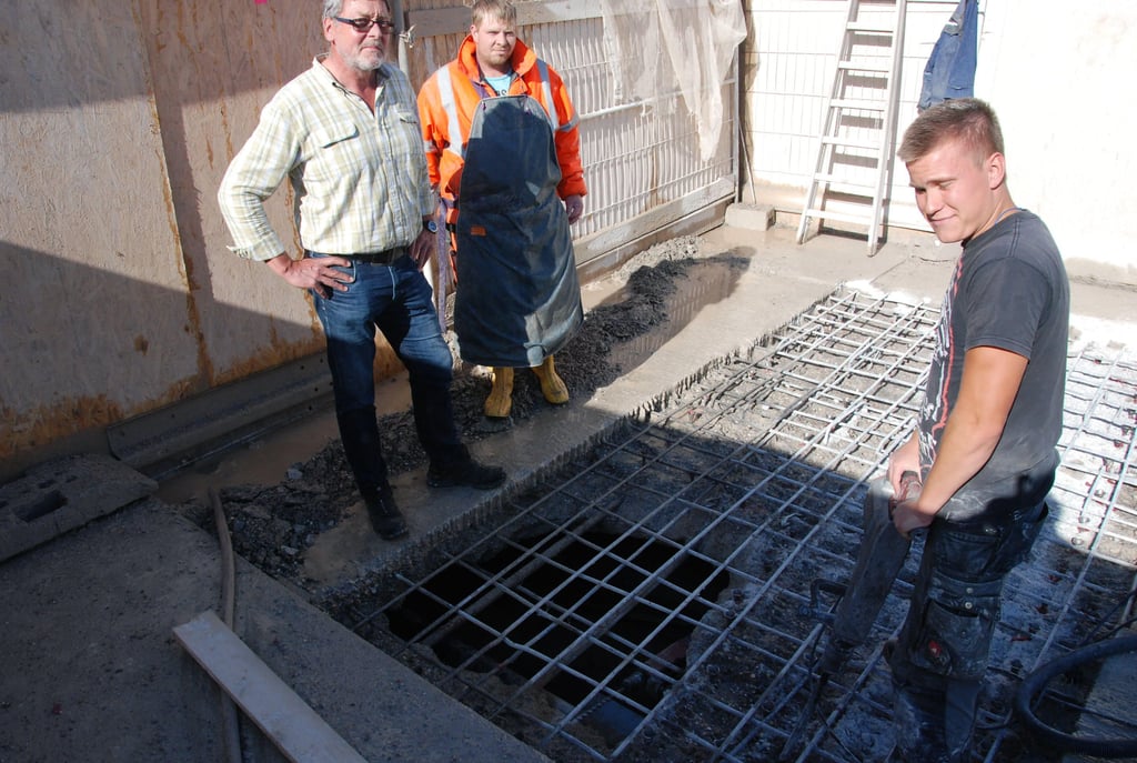 Sanierung Weserbrücke Höxter tiefe Löcher im Beton