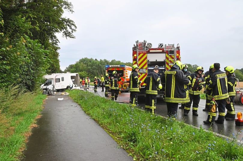 Beim Unfall auf der B 235 war der Löschzug Senden mit 18 Kräften und vier Fahrzeugen im Einsatz.