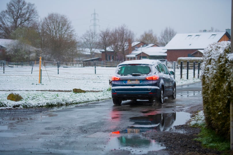 Wintereinbruch: Wie hier in Greven ist in NRW über Nacht zum 1. April 2022 plötzlich etwas Schnee gefallen.