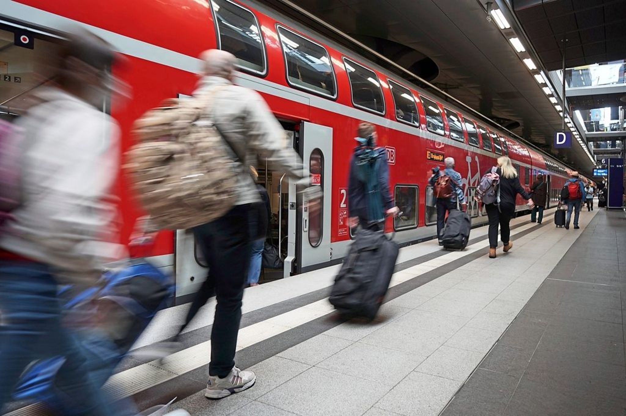 Verspätungen und Ausfälle: Bahn räumt Fehler ein