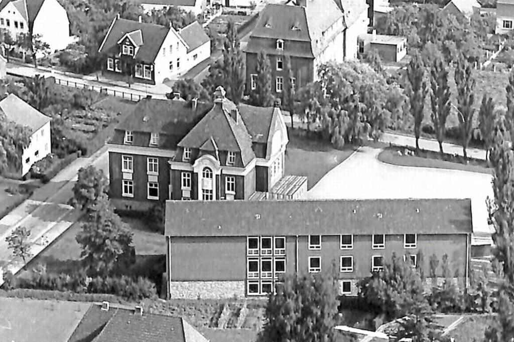 Die ehemalige Schule an der