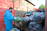 Mit einem Großaufgebot von Ordnungsamt und Polizei wurde am frühen Morgen das Grundstück des Kinderhauser Müllsammlers am Althausweg geräumt.